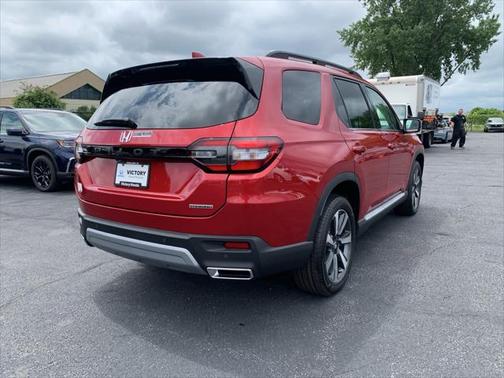 2025 Honda Pilot Touring 8-Passenger