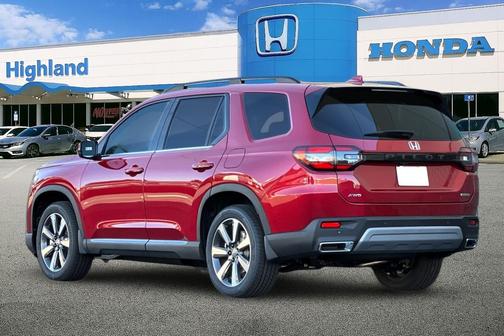 2025 Honda Pilot Touring 8-Passenger