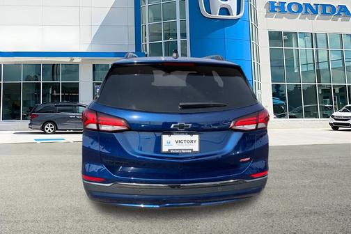 Blue Glow Metallic 2022 Chevrolet Equinox FWD RS