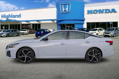 2024 Nissan Altima SR FWD