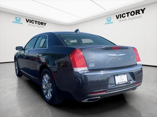2018 Chrysler 300 Limited
