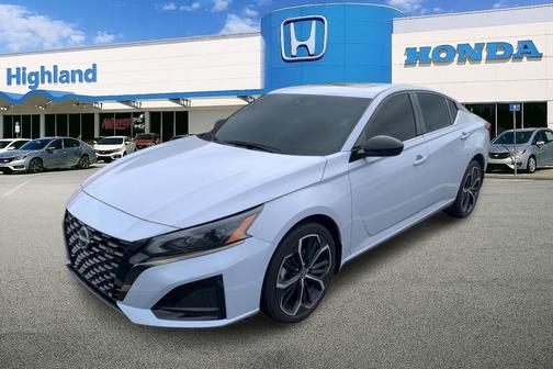 Gray Sky Pearl 2024 Nissan Altima SR Intelligent AWD