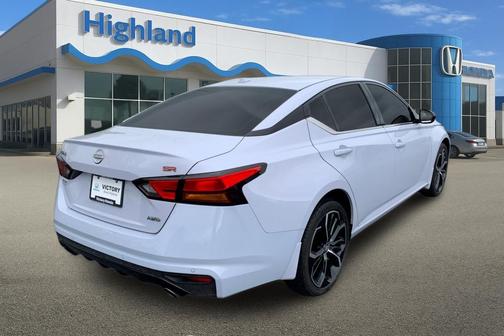 Gray Sky Pearl 2024 Nissan Altima SR Intelligent AWD