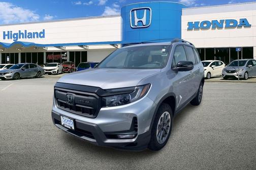 Lunar Silver Metallic 2024 Honda Passport AWD TrailSport