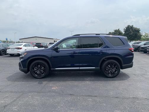 2025 Honda Pilot Touring 8-Passenger