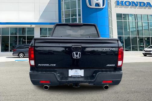 Crystal Black Pearl 2023 Honda Ridgeline RTL