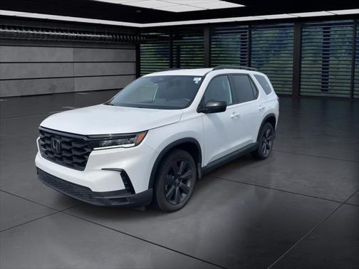 2023 Honda Pilot AWD Sport