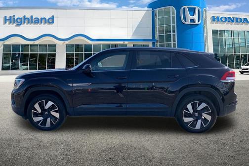 2024 Volkswagen Atlas Cross Sport 2.0T SE w/Technology 4MOTION