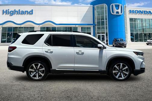 2025 Honda Pilot Touring 8-Passenger
