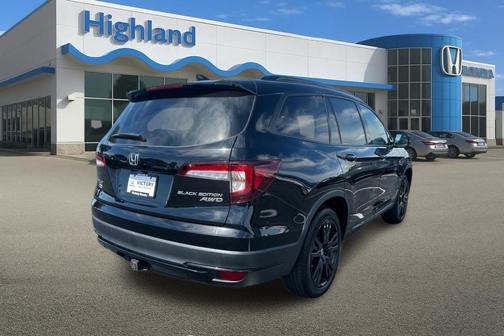 2022 Honda Pilot AWD Black Edition