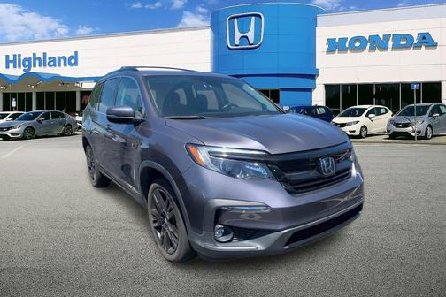 Silver Metallic 2022 Honda Pilot AWD Special Edition