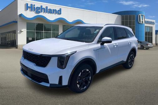 White Pearl 2024 Kia Sorento S