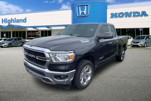 Maximum Steel Metallic Clearcoat 2019 RAM 1500 Big Horn