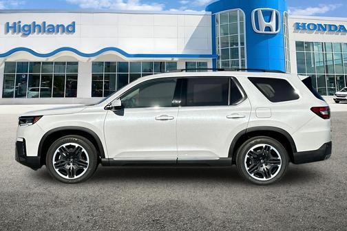 Platinum 2026 Honda Pilot Touring 8-Passenger