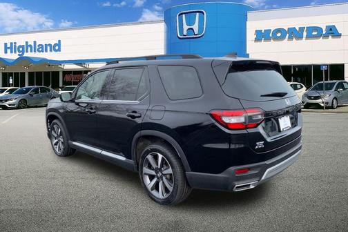 2023 Honda Pilot AWD Elite