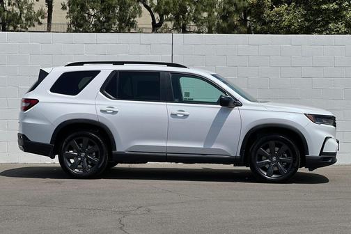 2025 Honda Pilot Sport