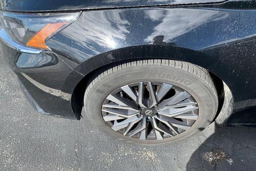 Super Black 2024 Nissan Altima 2.5 SV