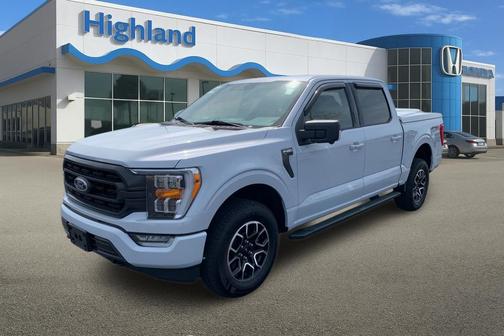 Space White Metallic 2022 Ford F-150 XLT