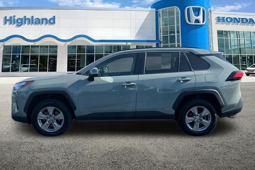 2022 Toyota RAV4 Hybrid XLE