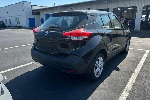 2020 Nissan Kicks S
