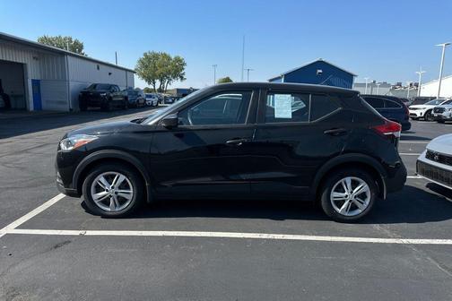 2020 Nissan Kicks S