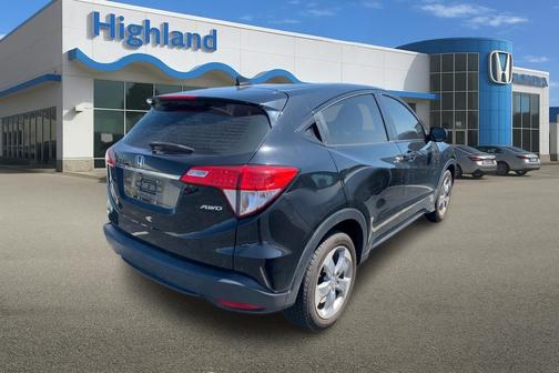Crystal Black Pearl 2021 Honda HR-V LX