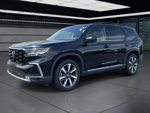 2025 Honda Pilot Touring 8-Passenger