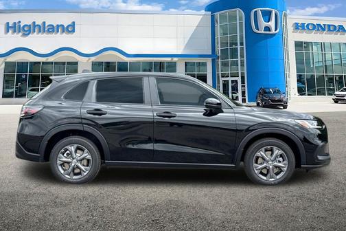 Crystal Black Pearl 2027 Honda HR-V LX