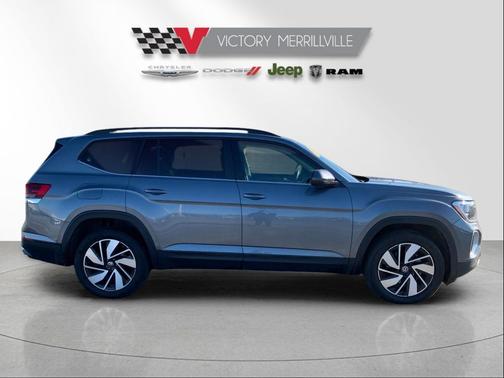 Platinum Gray Metallic 2025 Volkswagen Atlas 2.0T SE w/Technology 4MOTION