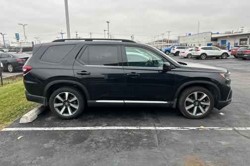 2023 Honda Pilot AWD Elite