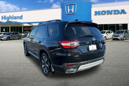 2023 Honda Pilot AWD Elite