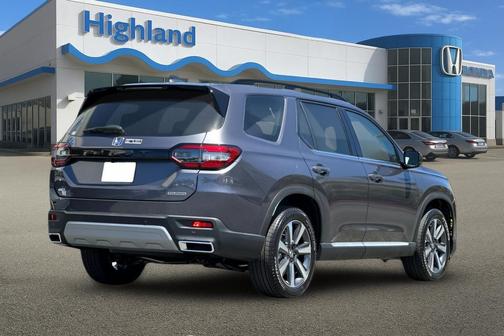 2025 Honda Pilot Touring 8-Passenger