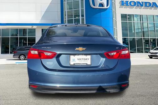 Lakeshore Blue Metallic 2024 Chevrolet Malibu FWD 1LT