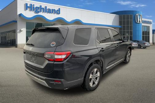 2023 Honda Pilot AWD EX-L 8 Passenger