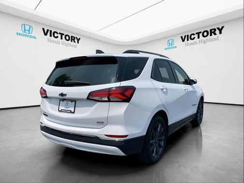 2022 Chevrolet Equinox FWD RS