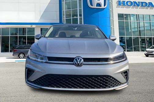 Pyrite Silver Metallic 2025 Volkswagen Jetta 1.5T SE