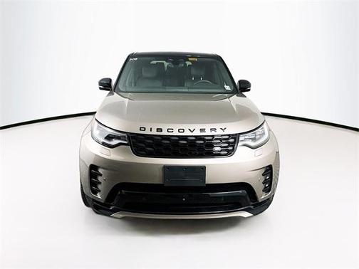 2024 Land Rover Discovery P300 Dynamic SE