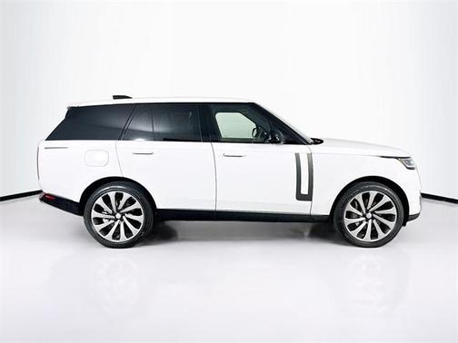2025 Land Rover Range Rover P400 SE