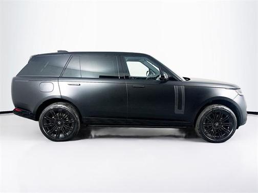 2025 Land Rover Range Rover P530 SE 7 Seat