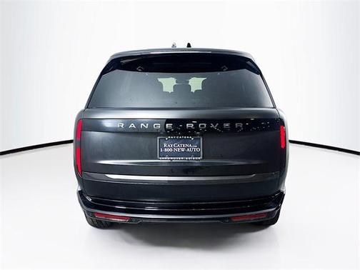 2025 Land Rover Range Rover P530 SE 7 Seat