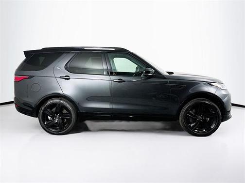 2025 Land Rover Discovery P360 Dynamic SE
