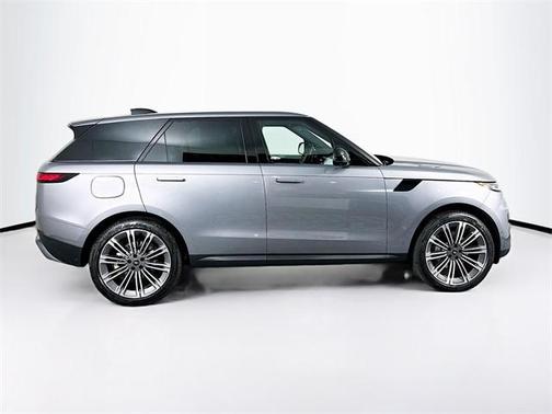 2025 Land Rover Range Rover Sport P360 SE