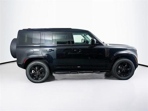 2025 Land Rover Defender P400 X-Dynamic SE