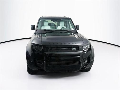 2025 Land Rover Defender P400 X-Dynamic SE