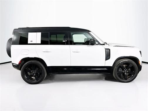 2024 Land Rover Defender 110 X-Dynamic SE