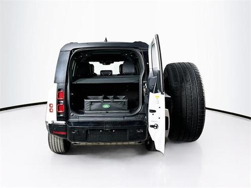 2024 Land Rover Defender 110 X-Dynamic SE
