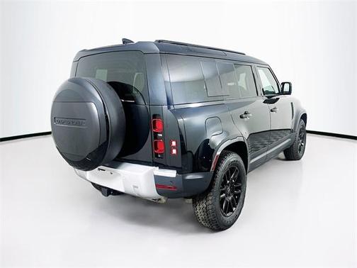 2025 Land Rover Defender P400 S