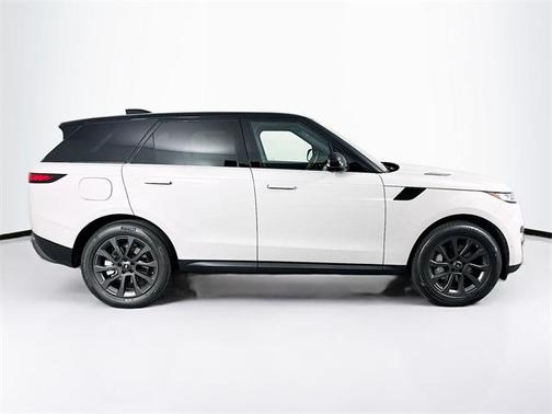 2025 Land Rover Range Rover Sport P360 SE