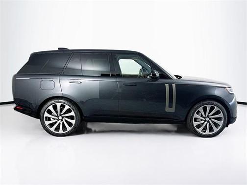 2025 Land Rover Range Rover P400 SE