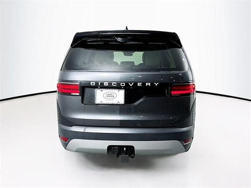2025 Land Rover Discovery P300 S
